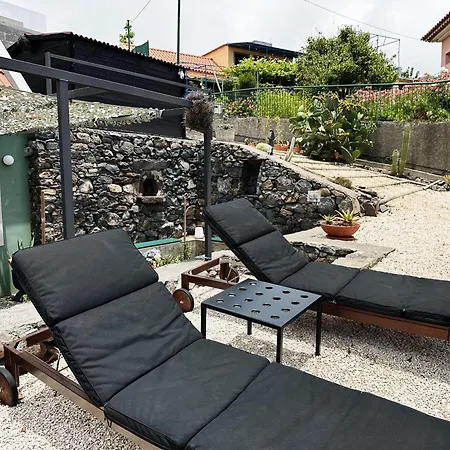 The L Lodge, A Curated Sea View House & Garden *